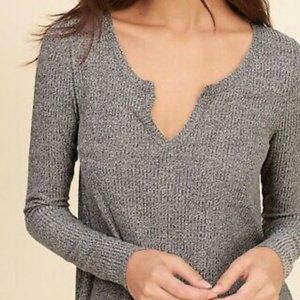 Hollister notch-front ribbed long sleeve top